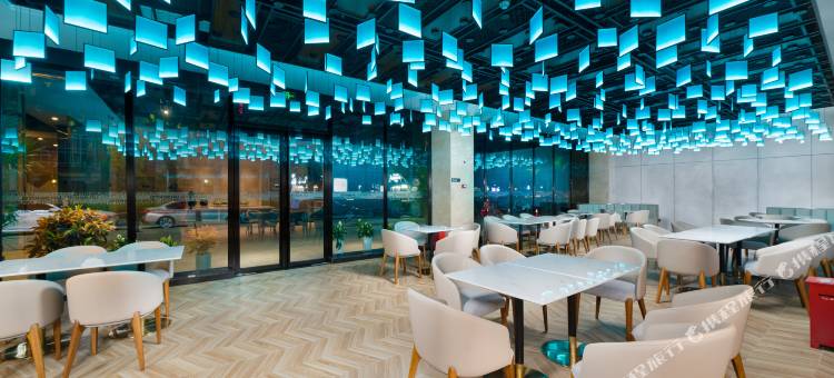 优范Light酒店(玉林国际会展中心云天文化城店)图片