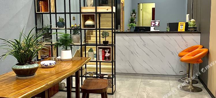 逸宿轻居酒店(宁波高教园区店)图片