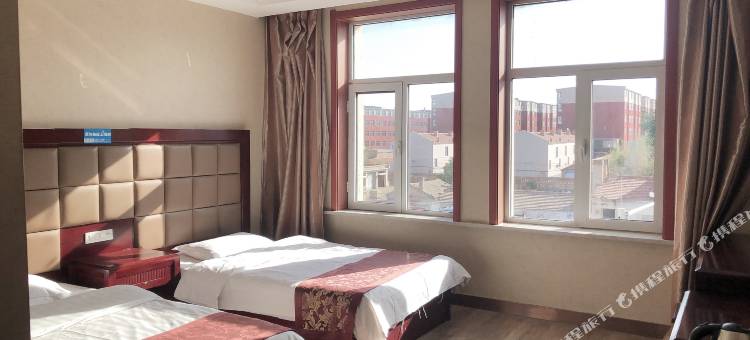 苏尼特右旗汇丰假日酒店图片