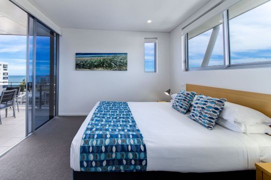 Coco MooloolabaHotel Overview