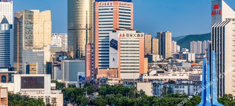 济南泉城广场趵突泉亚朵X酒店图片