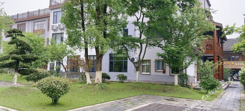 品闲居民宿(桃花源景区店)图片