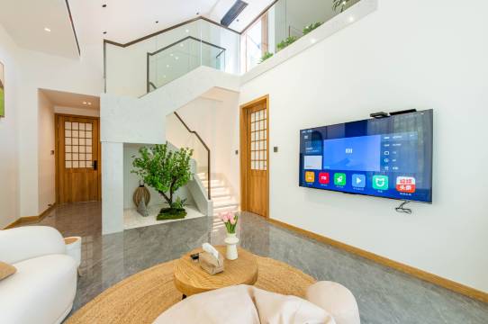 安兰云临湖度假别墅(千岛湖翡翠岛店)