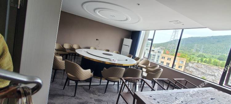 淅川尧棋艺术假日酒店(范蠡公园店)图片