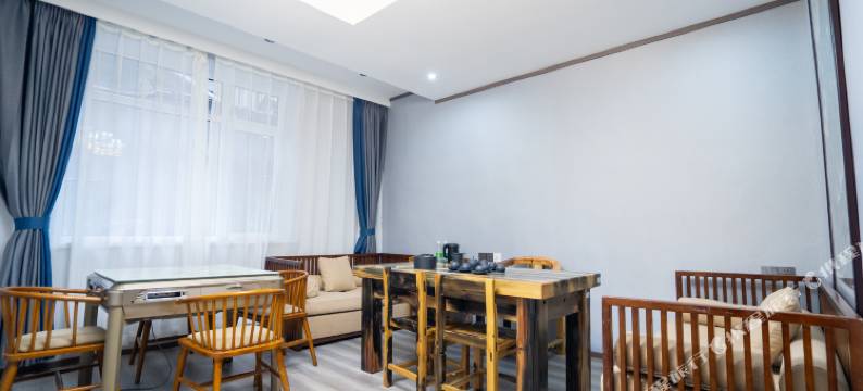 铭江悦温泉酒店(丹东鸭绿江江畔安东老街店)图片