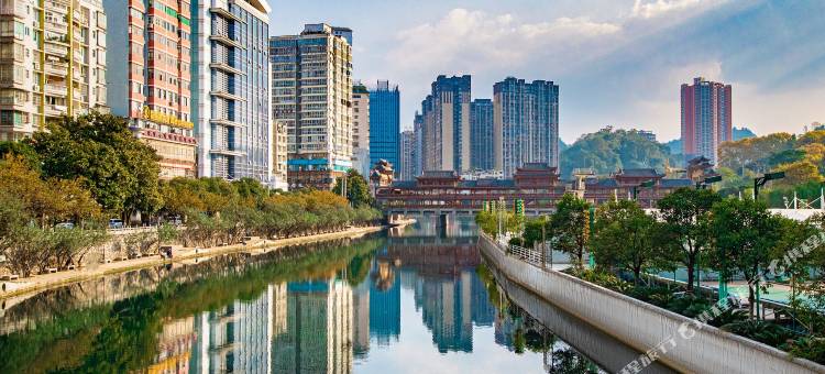 爱丽斯优迪酒店(都匀西山大桥石板古街店)图片