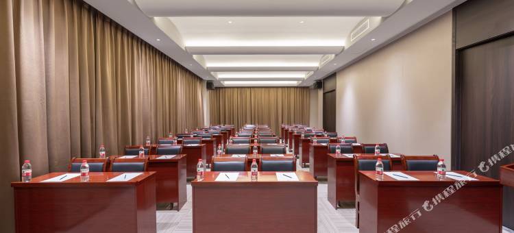 银座佳悦精选酒店(济南融创乐园奥特莱斯店)图片