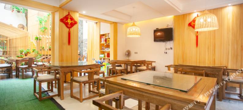 都江堰聆泉酒家民宿(青城山后山店)图片