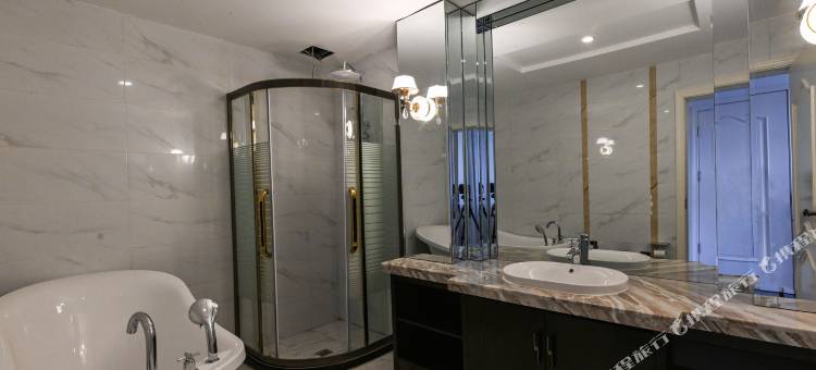 玛沁卿山国际酒店图片