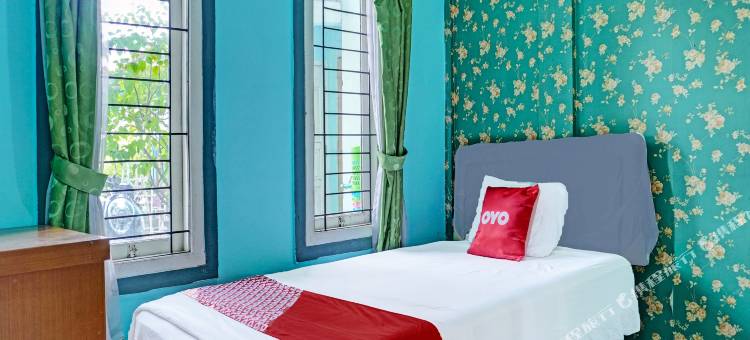 OYO 91731爱丽丝卡特丽亚宾馆 Shariah(OYO 91731 Home Stay Elis Cateliya Syariah)图片