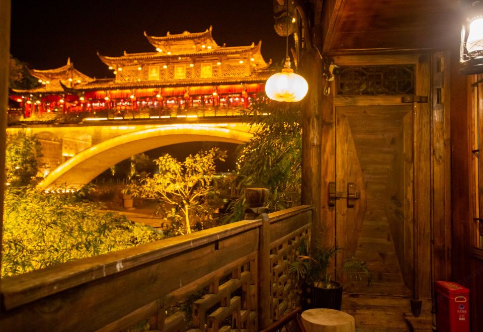 Baihe Renjia Inn (Furong Town Waterfall Branch) Hotel Overview