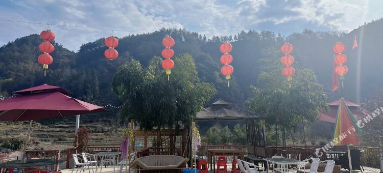 黄山休宁半山海·溪舍图片