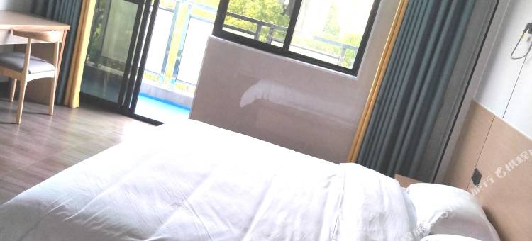 新干溧江镇轩驿民宿图片