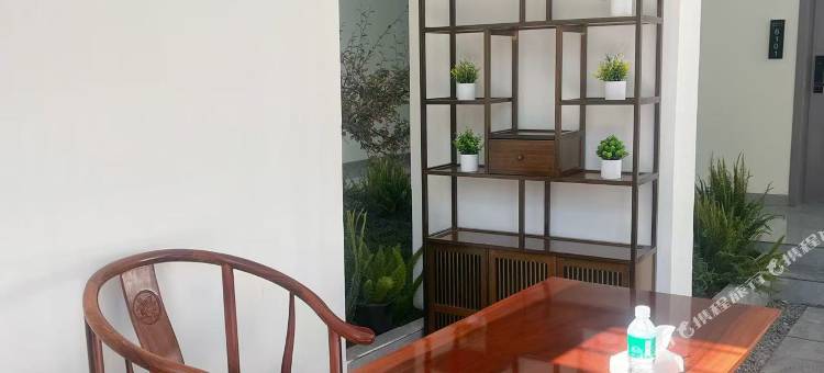 半盏星光·群梦丨天台雪山观景智能美宿(古城南门店)图片