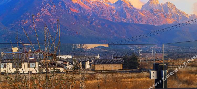 V咖啡·日照金山.雪山观景民宿(白沙店)图片