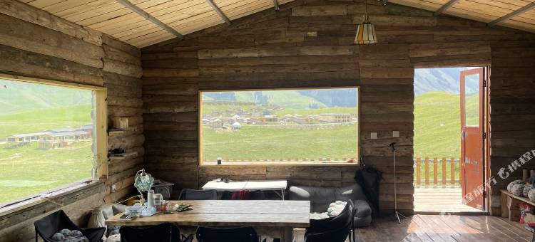 琼库什台怪一点小屋图片