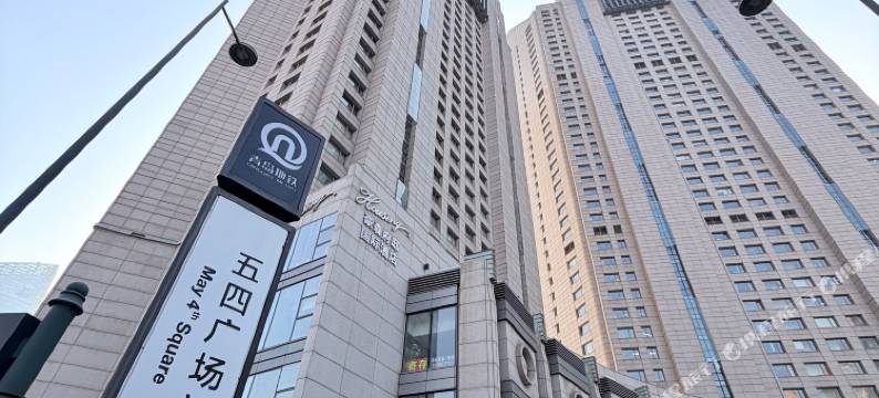 兰宸假日海景公寓(五四广场万象城店)图片