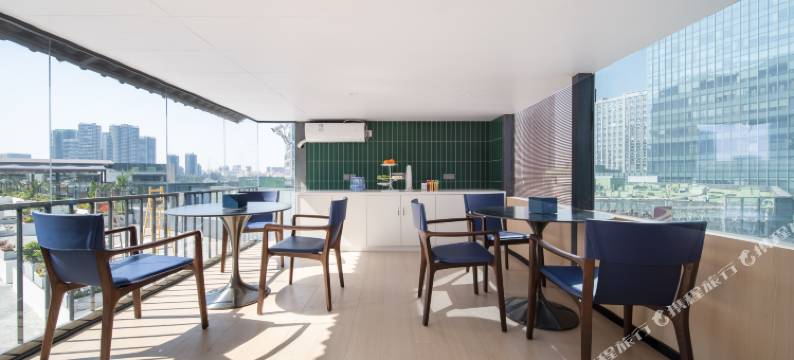 M未来酒店(广州番禺长隆南村万博地铁站店)图片