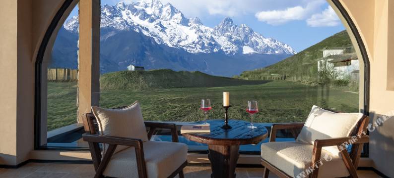 山禾里日照金山Snow Mountain野奢雪山度假民宿图片