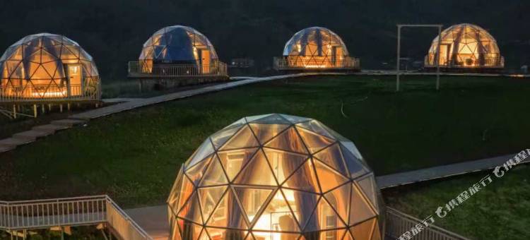 喀拉峻夏尔星空野奢度假营地图片