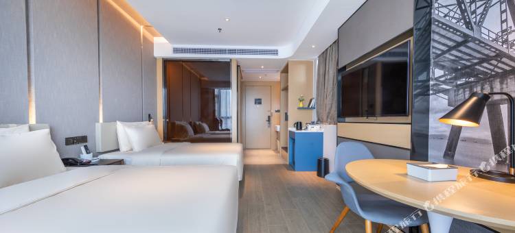 深圳华强北体育中心亚朵酒店图片