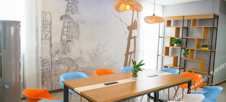 沁玥酒店(自贡彩灯公园梵华1939购物广场店)图片