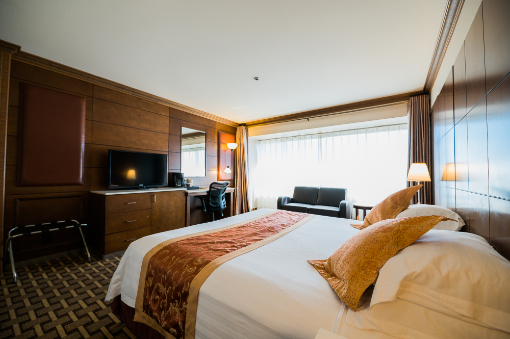 LA Crystal Hotel Over view