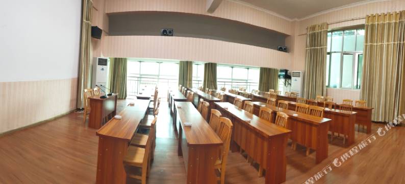 泸水君鼎华悦大酒店图片