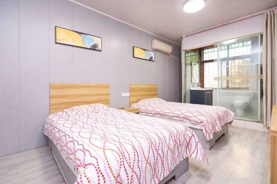 登泰宾馆(南京火车站红山动物园店)