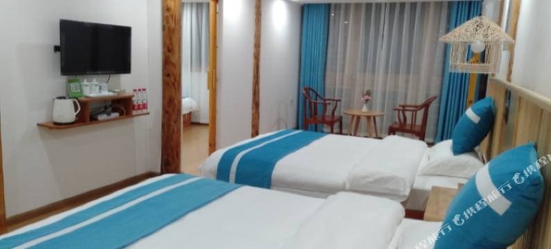 西江千户苗寨泉源居客栈(观景台店)图片