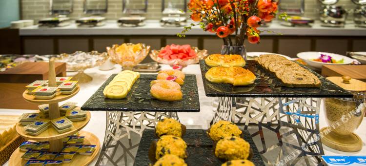 丽橙酒店·逸(西安永宁门省人民医院黄雁村地铁站店)图片