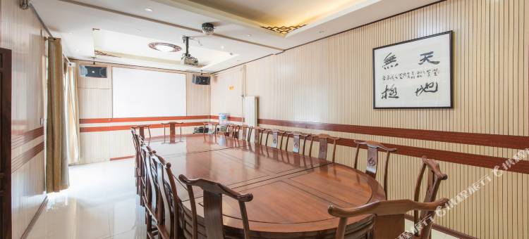 驿家365连锁酒店(唐县人民政府店)图片