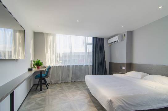 如家派柏·云酒店(大连开发区通世泰地铁站店)