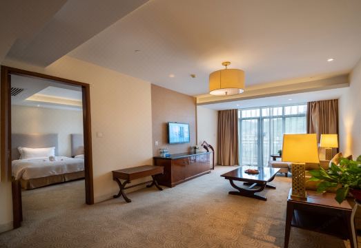 Yichun Grand Metropark Resort Hotel Overview