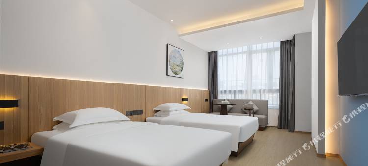 宁波前湾新区海悦欢途酒店(众创园店)图片