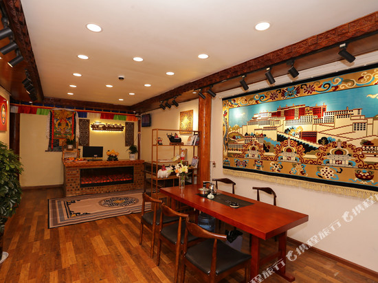 香格里拉香阁雅居民宿(独克宗古城店)