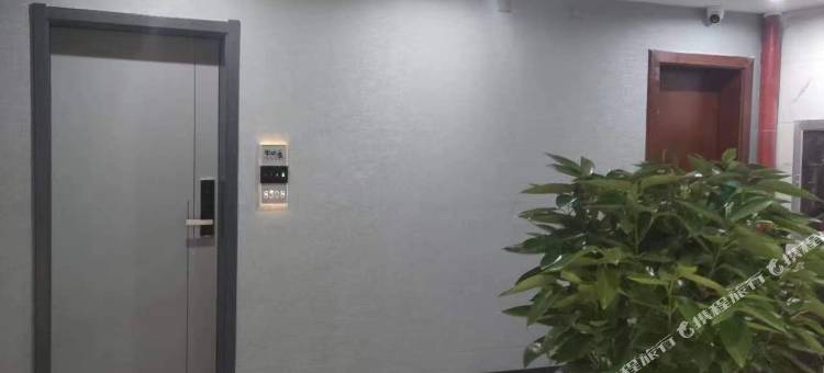 半城里电竞影音酒店图片