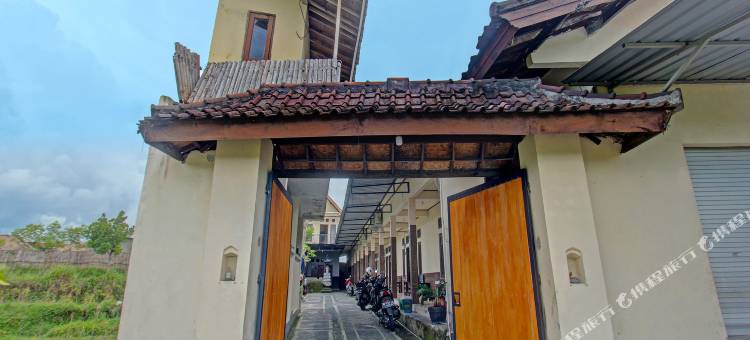 Hotel O Wisma Aluh AmbakNearPantai Batu Lima Asbullah Tmbngn图片