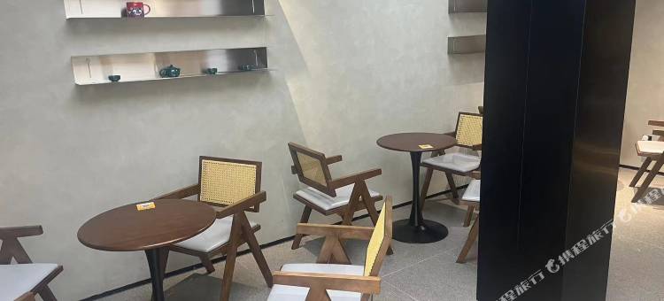 杭州云和西子度假酒店(柳浪闻莺定安路地铁站店)图片