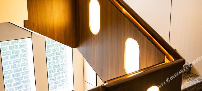 青岛黑鲸hotel(万达CBD南京路店)图片