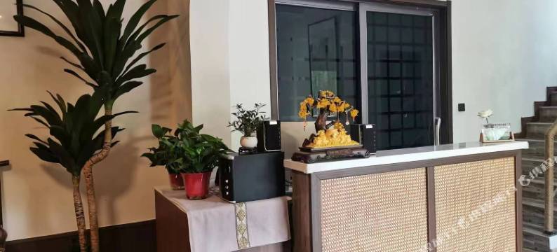 墨色云间酒店(开封万岁山武侠城宋都皇城旅游度假区店)图片