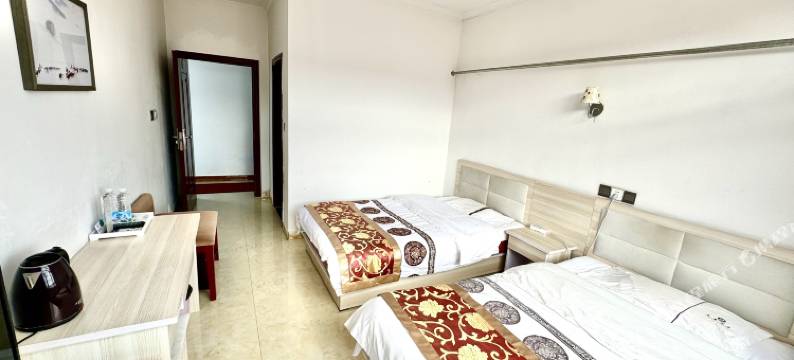 乌兰布统草原云朵宾馆图片