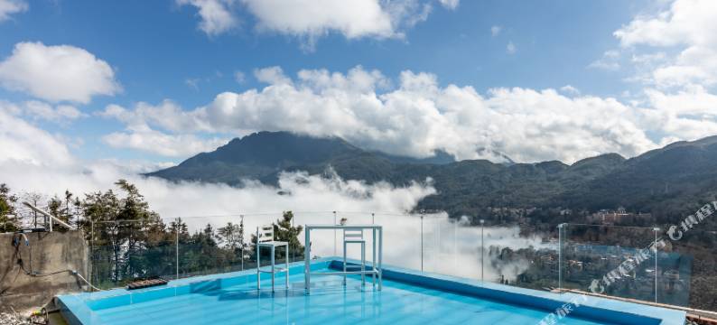 元阳流云阁客栈(多依树景区店)图片