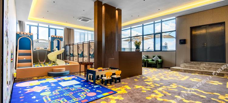 大柴旦丽呈华廷酒店(翡翠步行街店)图片