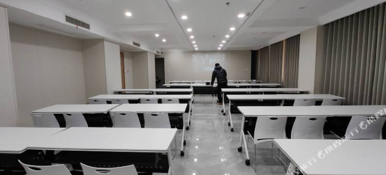 美季酒店(冠县冠百购物中心店)图片