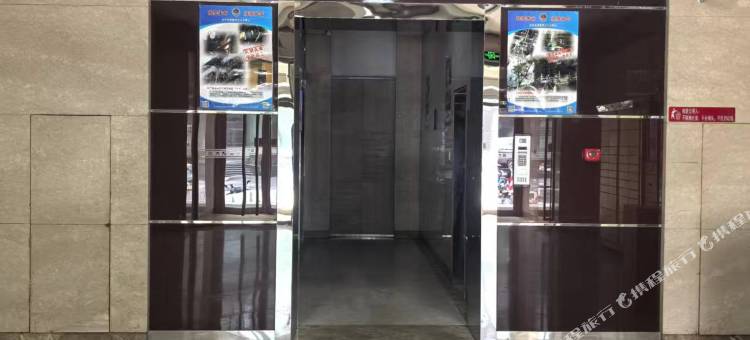 月落青舍太空舱青年民宿(沈阳北站店)图片