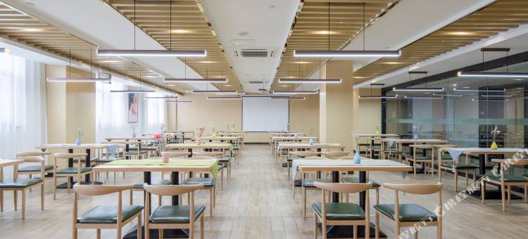 格林豪泰智选酒店(丹阳眼镜工业园区中北学院店)图片
