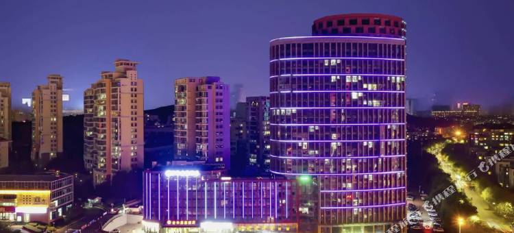 君华嘉惠酒店(青岛金沙滩度假区太行山路地铁站店)图片