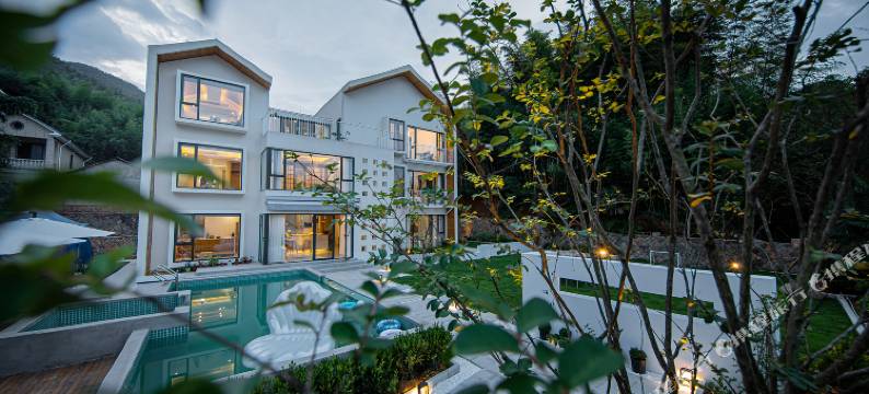 莫干山·莫隐Moyin·溯溪无边泳池竹海温泉·梅花鹿萌宠花园美宿图片