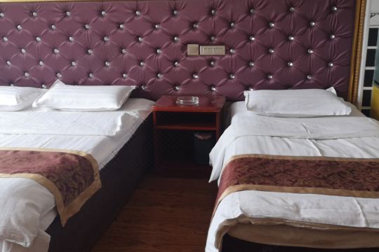 牙克石商贸宾馆